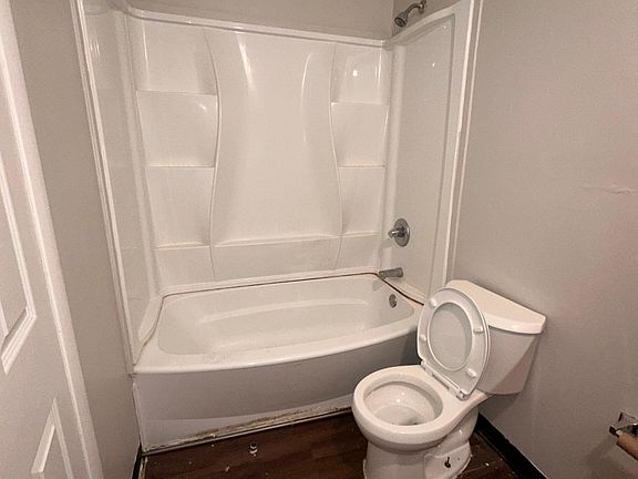 4th image of 3050 Mickey Ave APT 43