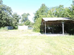 690 Pine St, Waldron, AR 72958