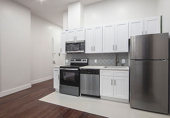 2nd image of 334 Convent Ave #3