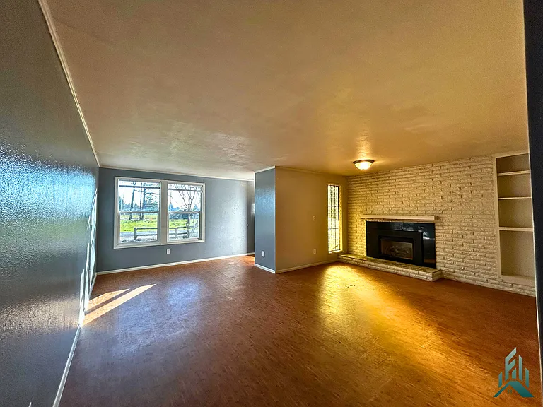 3223 Franklin Ave SE — Photo 4