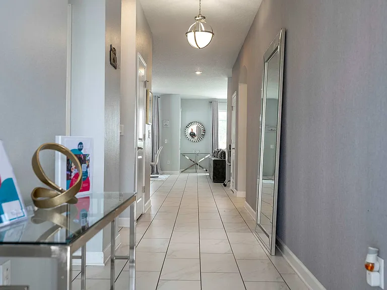 Kings Castle Cir — Photo 5