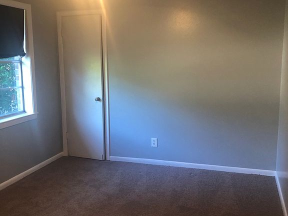 4th image of 818 University Ave APT 8