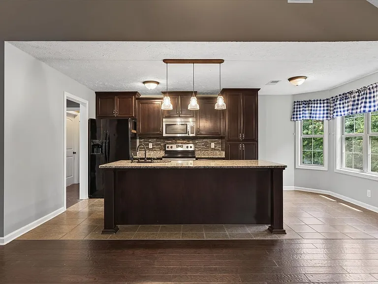 2973 McManus Cir — Photo 11