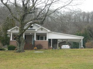 10 Branham Hl, Betsy Layne, KY 41605