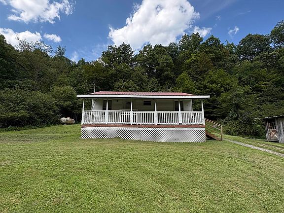 2nd image of 463 Amos Run Rd