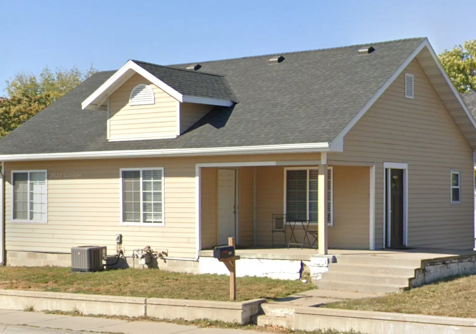 2 bed 1 Bath House — Photo 1