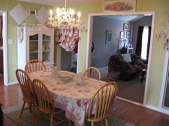 Large dining room 