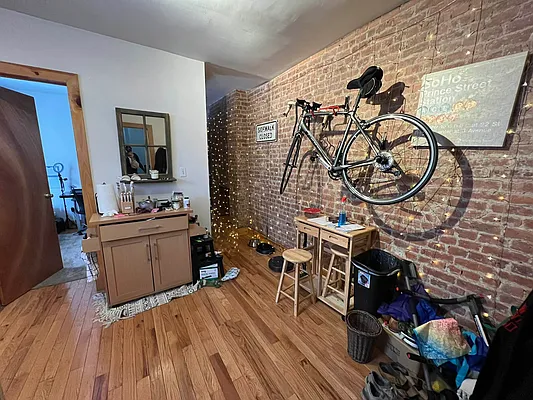 Rented by ESG Realty Inc | media 27