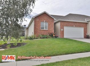7687 Phares Dr, Lincoln, NE 68516