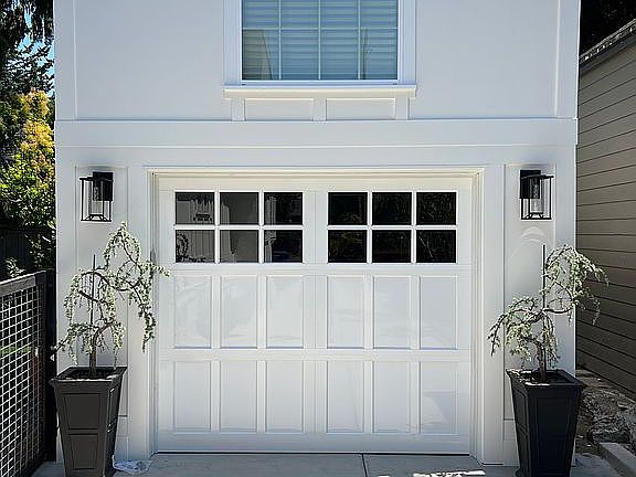 Newly renovated loft-garage