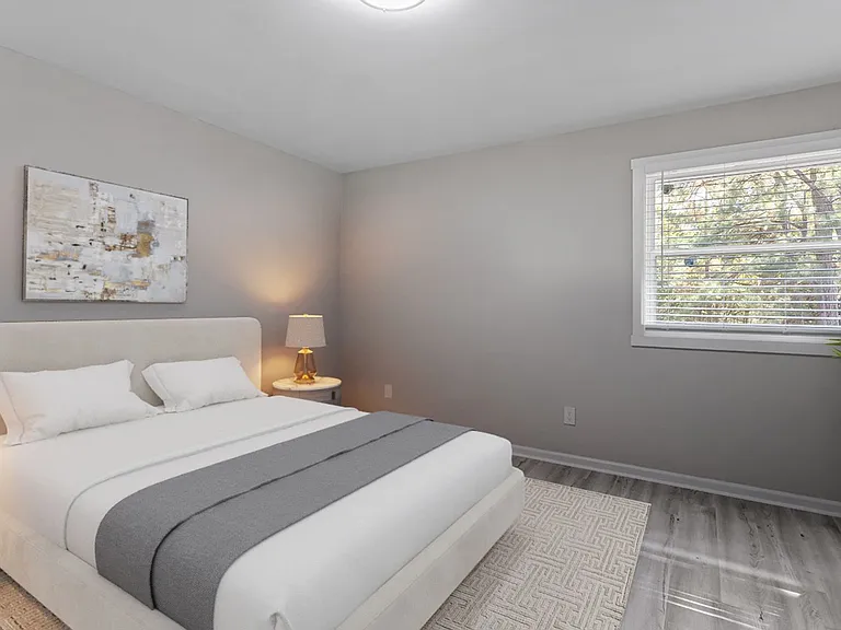 725 S Moore St — Photo 9
