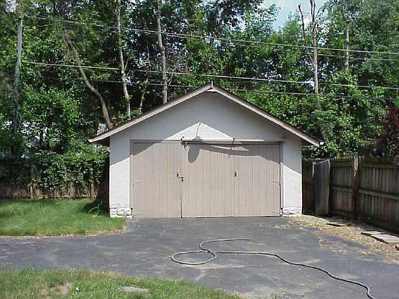 2nd image of 4945 N Kingsley Dr