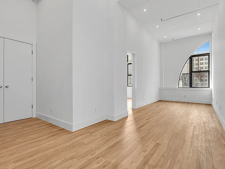 81 Willoughby St #403 — Photo 1