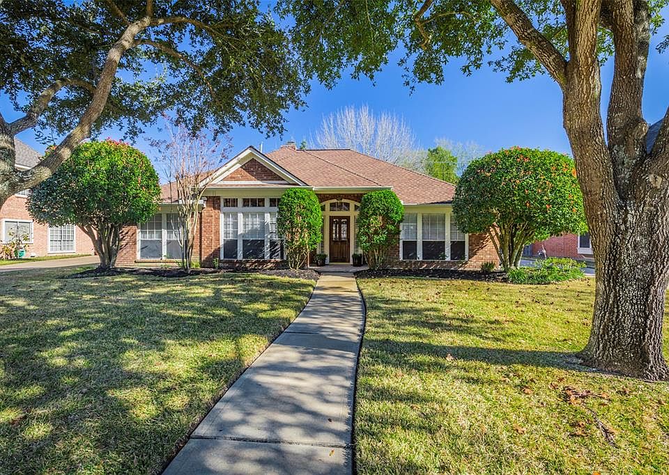 1st image of 1615 Breezy Bend Dr
