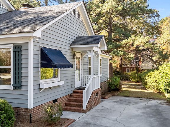 3rd image of 2313 Foxcroft Road NW