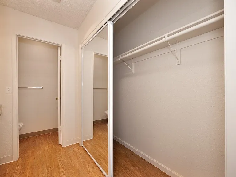 The Redwoods Apartments — Photo 26