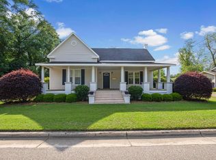 108 Forrest St, Headland, AL 36345