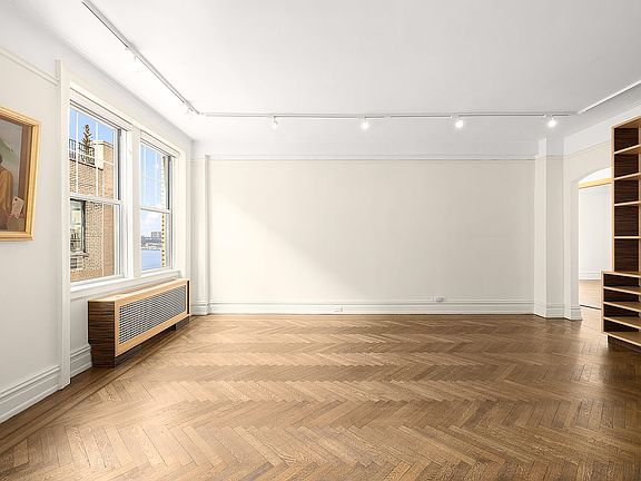 4th image of 160 Riverside Dr APT 16D