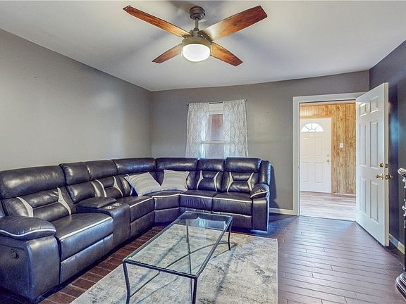 5th image of 4537 W 146th St