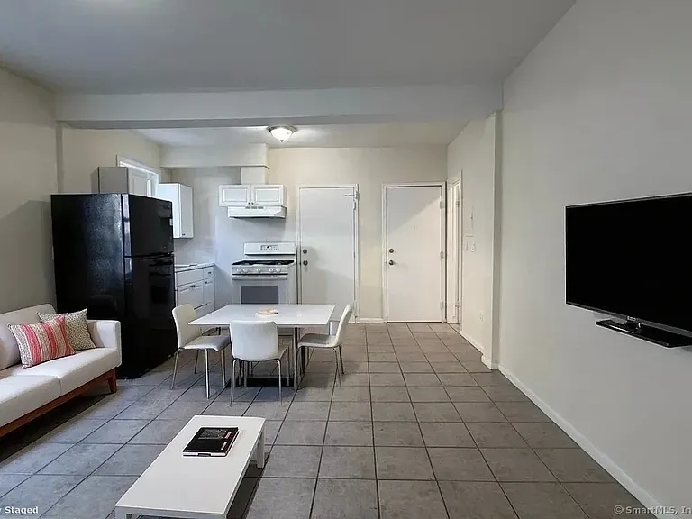 236 Greenwich Ave #5 — Photo 3