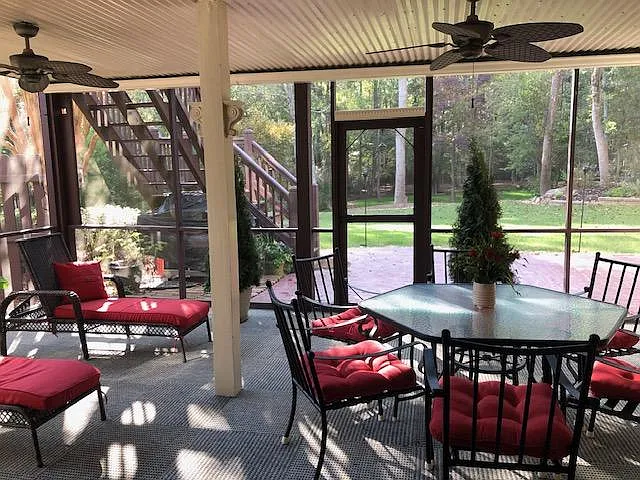 443 Barnesdale Dr — Photo 11