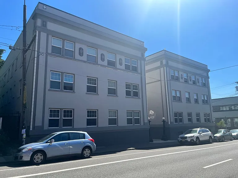 Belmont Court by Star Metro — Photo 19