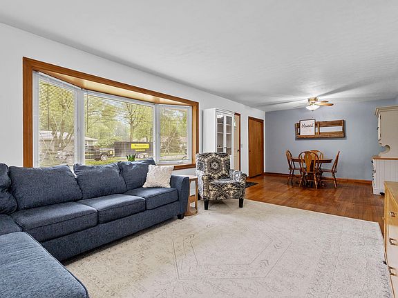 5th image of 3603 Farmdale Dr