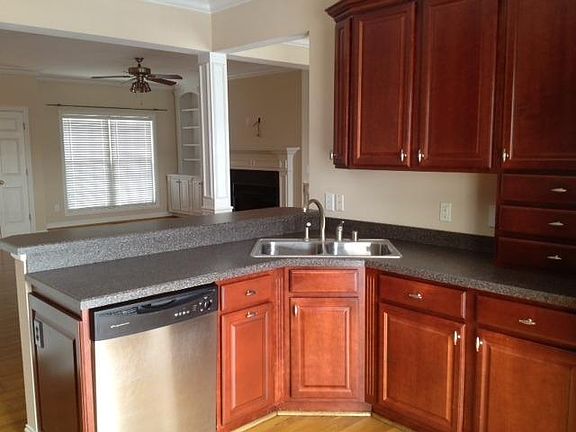 2nd image of 3319 Beaumont Centre Cir