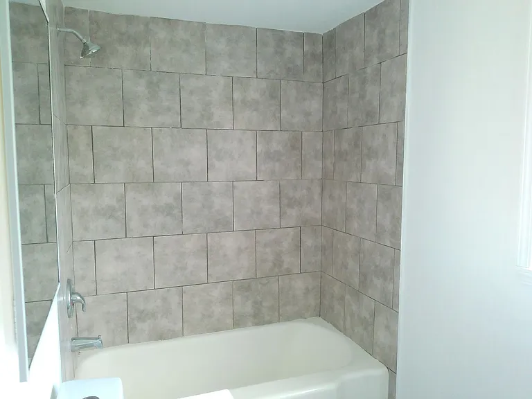 638 Glazebrook St #1 — Photo 7