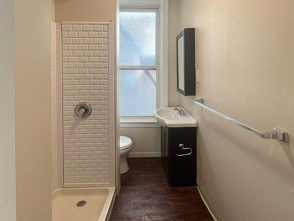 4th image of 5420 Ellsworth Ave APT 2