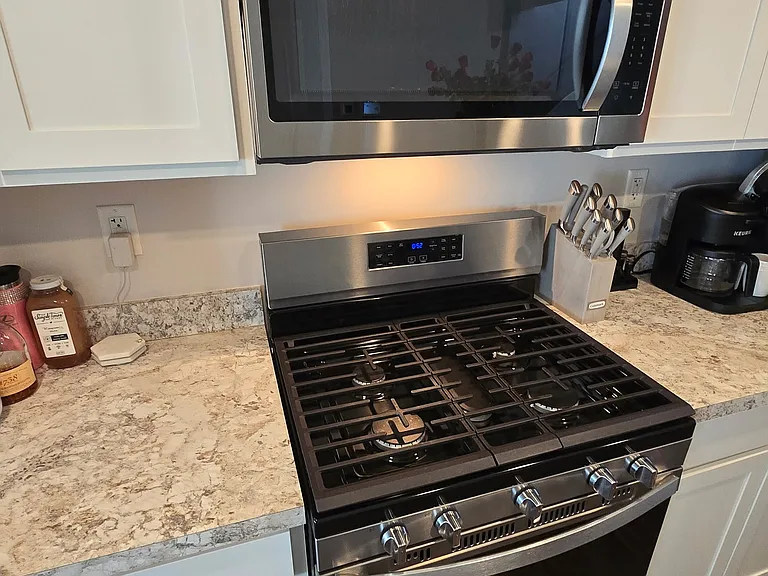 3806 Bissel Dr — Photo 12