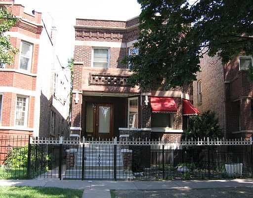 1st image of 745 N Trumbull Ave
