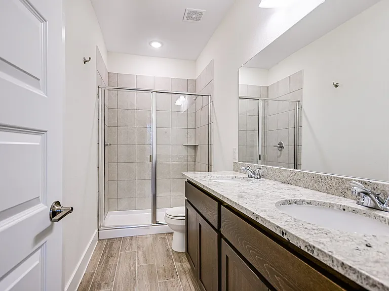 450 Parkline Dr — Photo 10