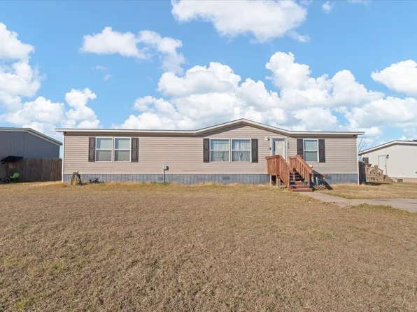 1418 Smooth Stone Dr, Cleburne, TX 76033