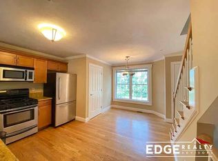 18 Middle St UNIT 4, Waltham, MA 02451