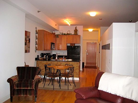 DINING/KITCHEN