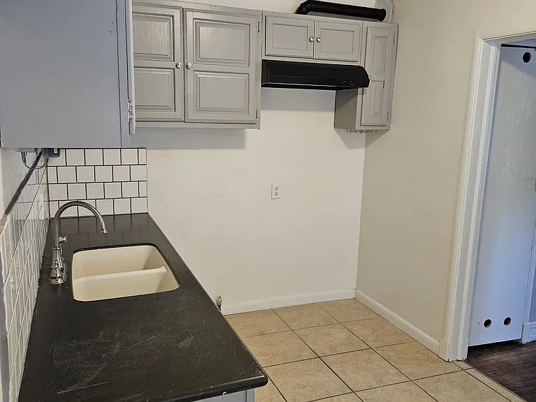 1408 N Winston Ave — Photo 7