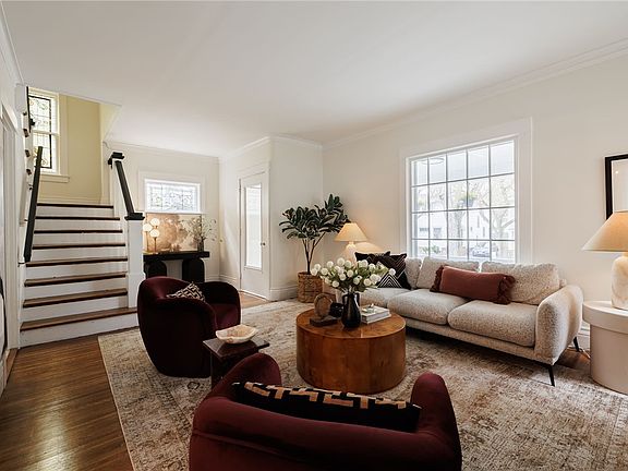 5th image of 1085 Harvard St