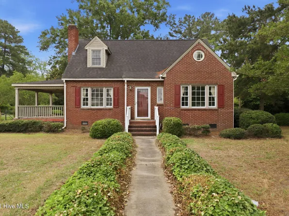 205 W Purvis Street, Robersonville, NC 27871