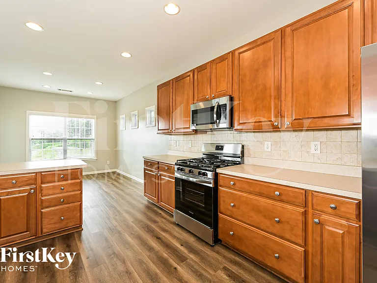 1460 Independence Trl — Photo 8