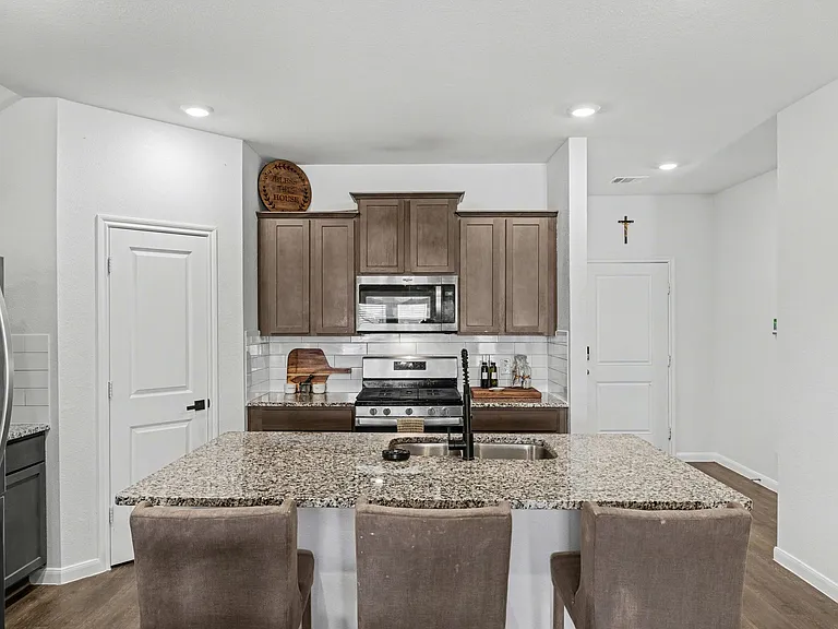 706 Spur Rdg — Photo 16