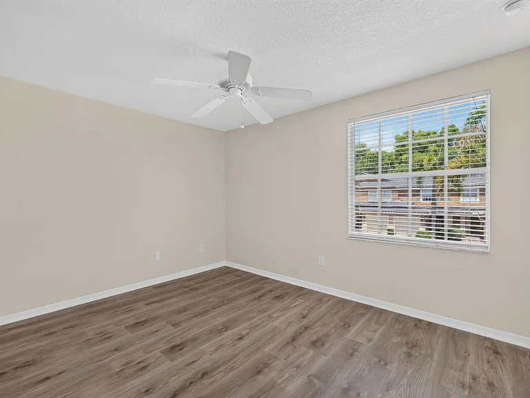 2786 SE Birmingham Dr — Photo 15