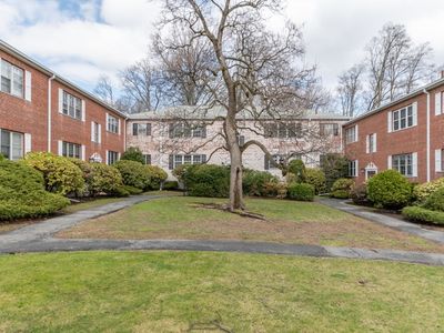 121 Lake Shore Rd APT 2, Brighton, MA, 02135