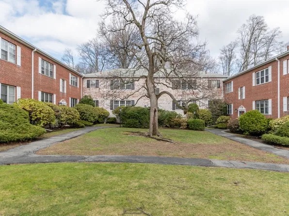 121 Lake Shore Rd APT 2, Brighton, MA 02135