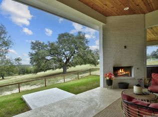 533 Oak Hills Dr, Bandera, TX 78003