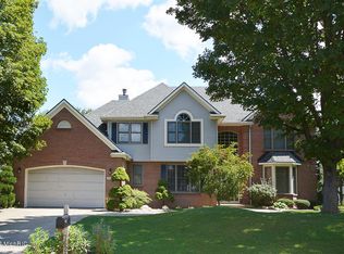 7621 Dunross Dr, Portage, MI 49024