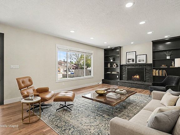 4th image of 2421 Courtney Dr