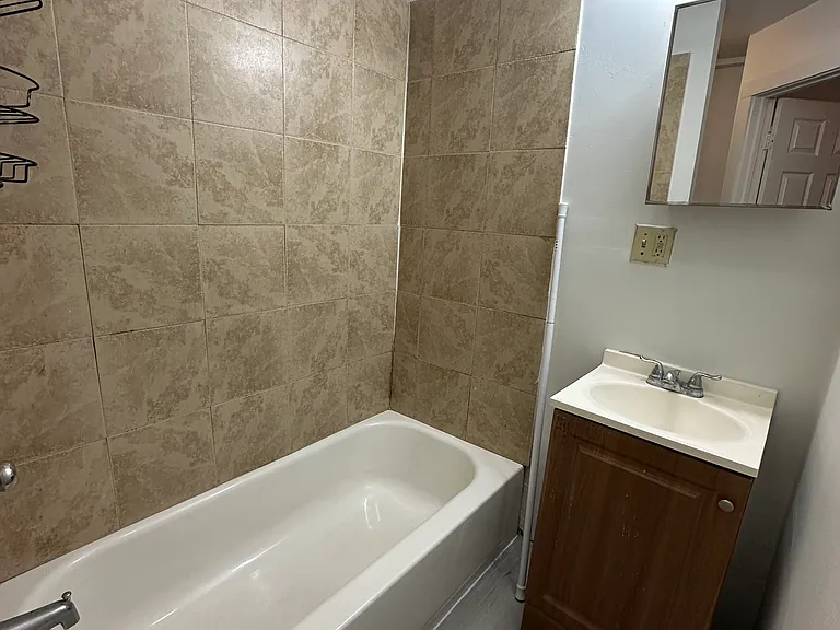 171 Frank St #1A — Photo 25