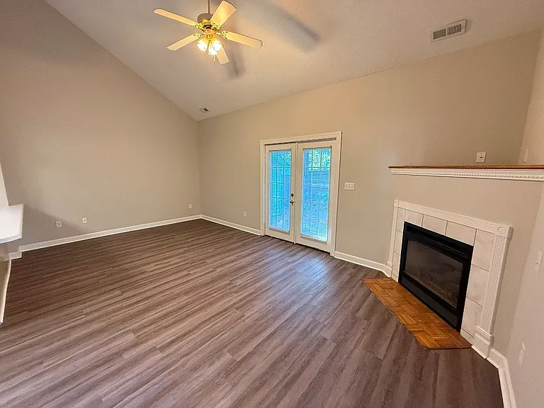 3449 Westgate Dr — Photo 11