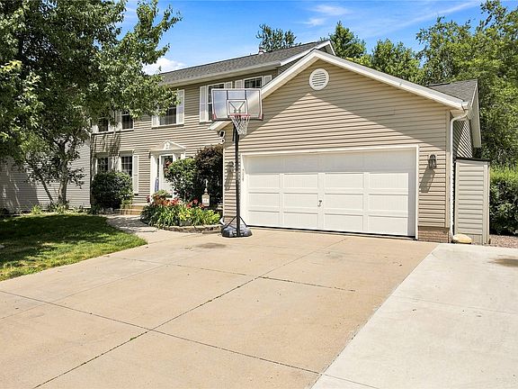 2nd image of 419 Rockvalley Dr SW